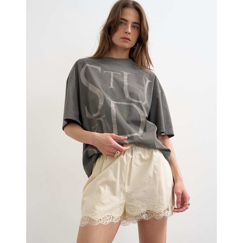 Topshop crinkle lace trim short in ecru-White