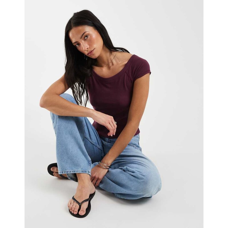 Hollister scoop neck top in burgundy-Red