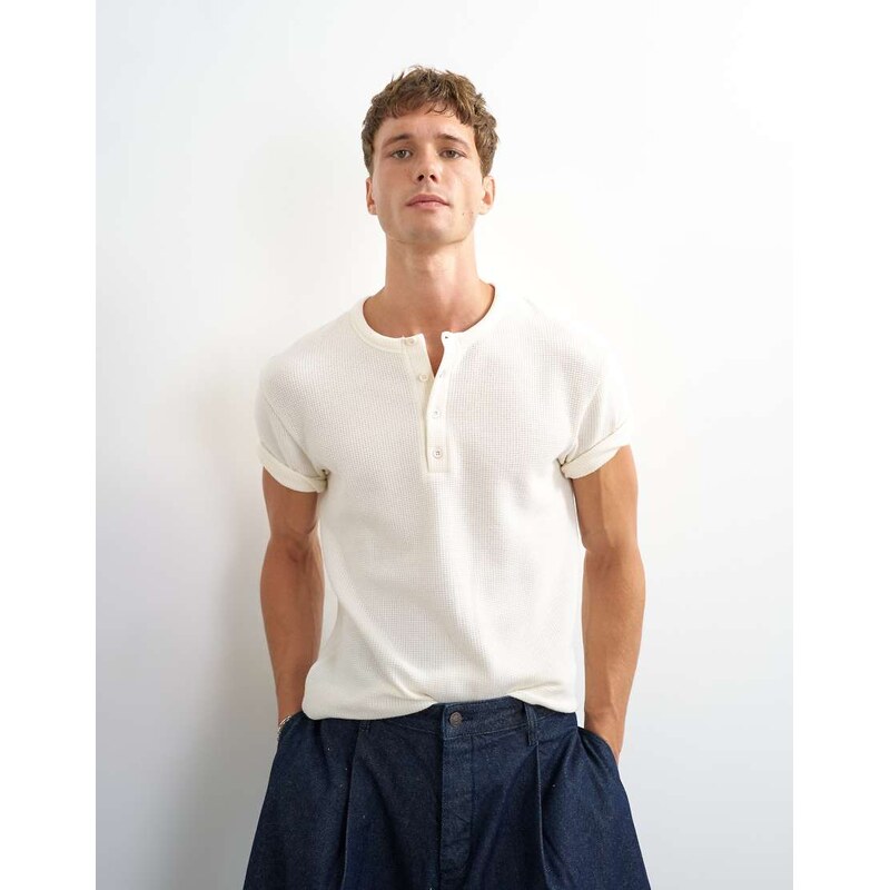 Topman slim fit short sleeve waffle henley in ecru-White