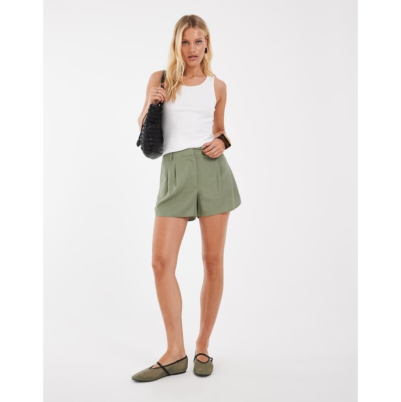 ASOS DESIGN Tailored linen look runner short in khaki-Green