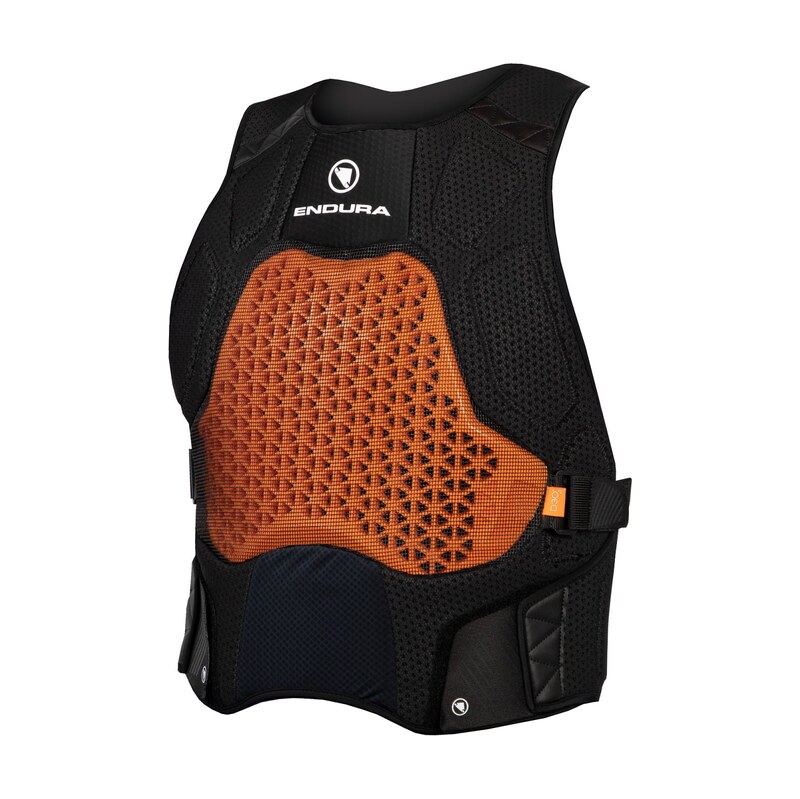 Endura MT500 D30 ochranná vesta černá vel. M-L