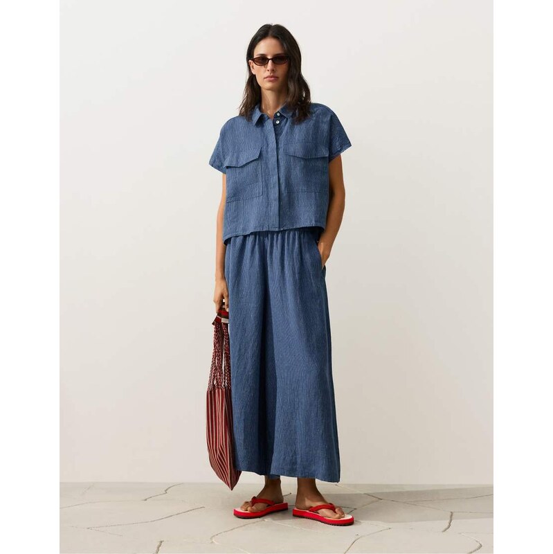 OYSHO 100% linen super wide-leg cropped trousers in blue