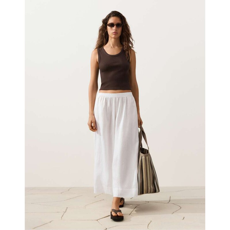 OYSHO 100% linen super wide-leg cropped trousers in off-white