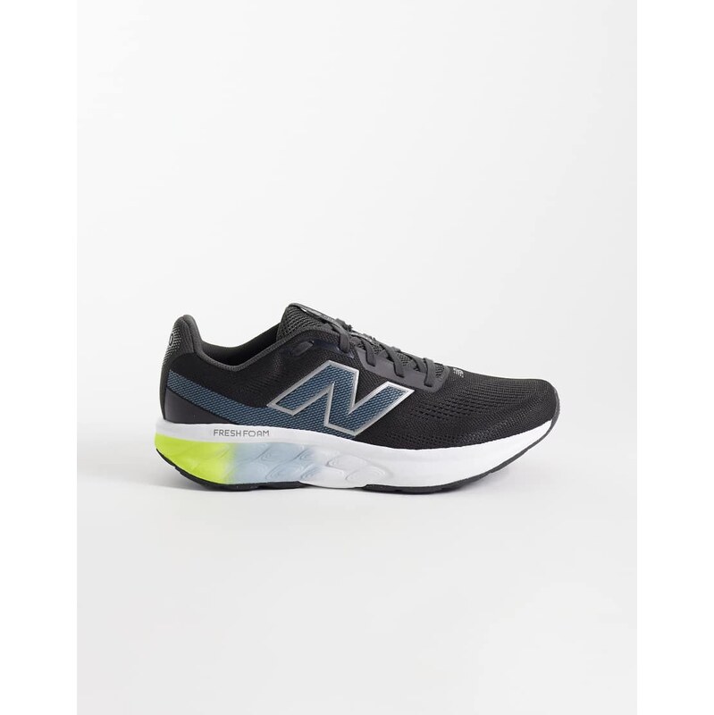 New Balance 520 trainers in black
