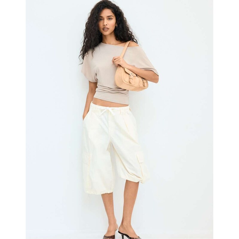 Stradivarius Short sleeve boat neck t-shirt in brown