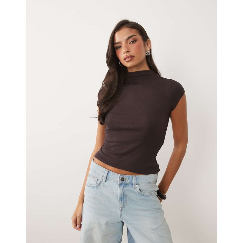 Nobodys Child high neck rib cap sleeve top in chocolate-White