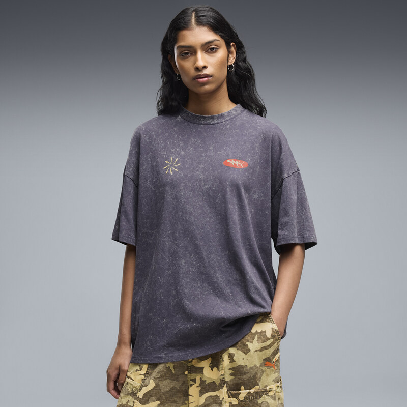 FUTURE.PUMA.ARCHIVE Washed Oversized Graphic Tee Women