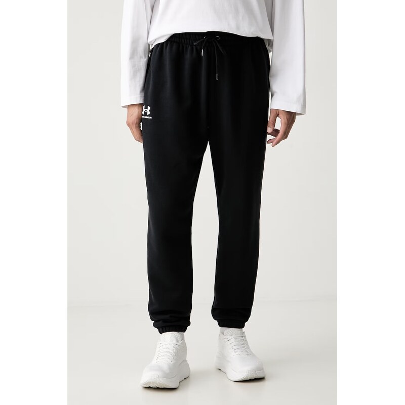 Under Armour tepláky pánské s bavlnou Essential Fleece