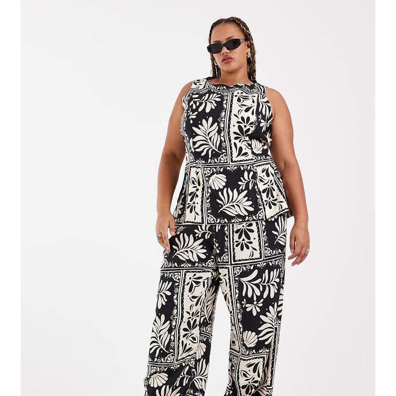 Vero Moda Curve mid rise wide leg trouser co-ord in black