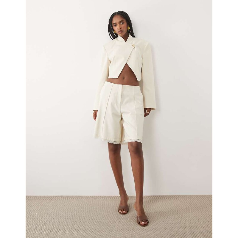 Miss Selfridge tailored bermuda short with lace trim in ivory