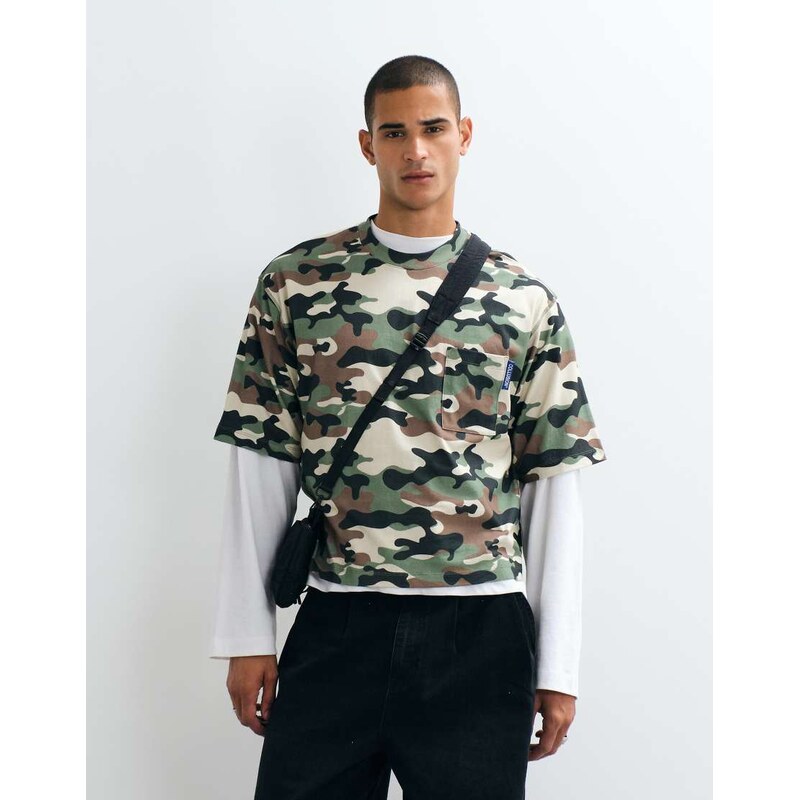 COLLUSION boxy tee in camo-Green