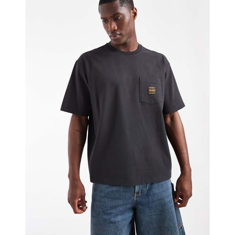 Levis workwear pocket t-shirt in black