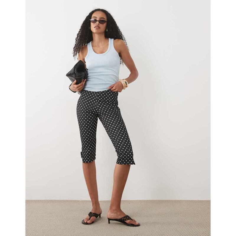 ASOS DESIGN capri legging in mono spot print-Multi