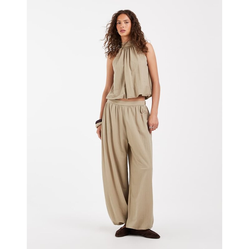 River Island linen blend balloon fit trousers in khaki-Green