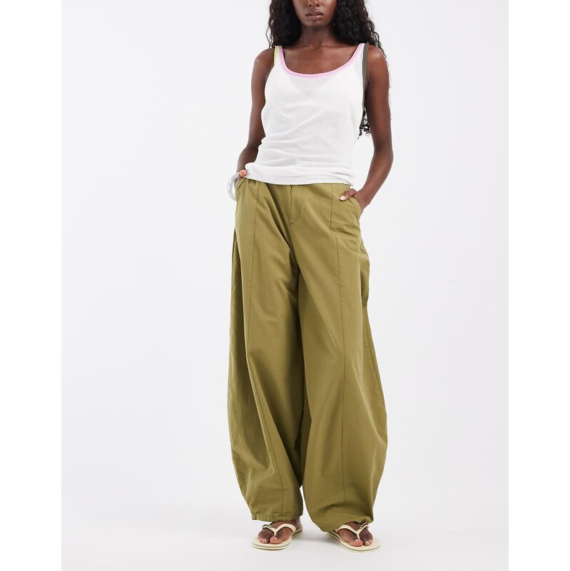ASOS DESIGN casual barrel leg trousers in olive-Green