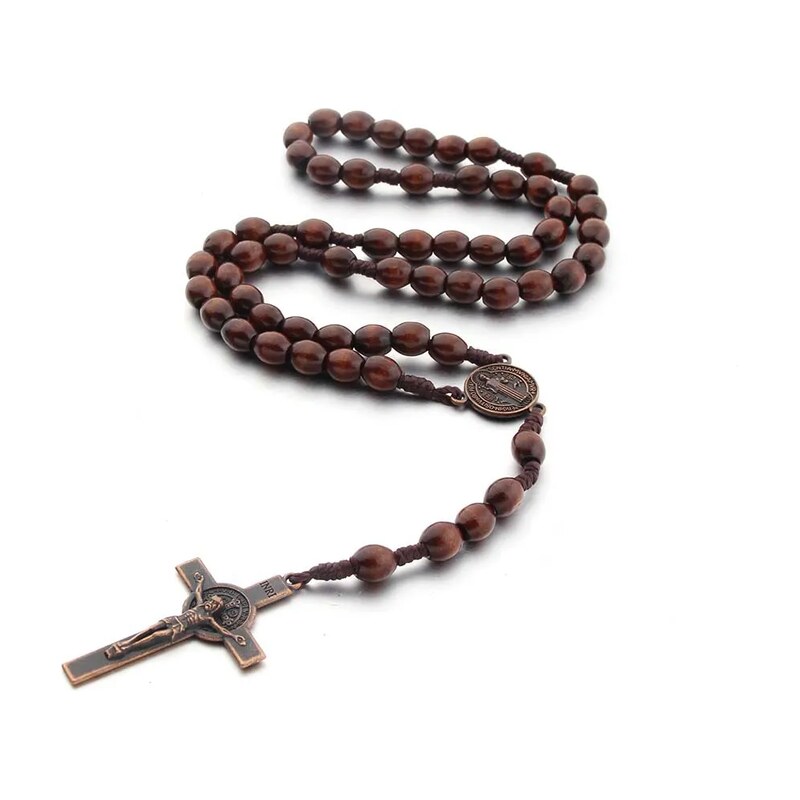 Impress Jewelry Růženec Tobias s dřevěnými korálky Hnědý