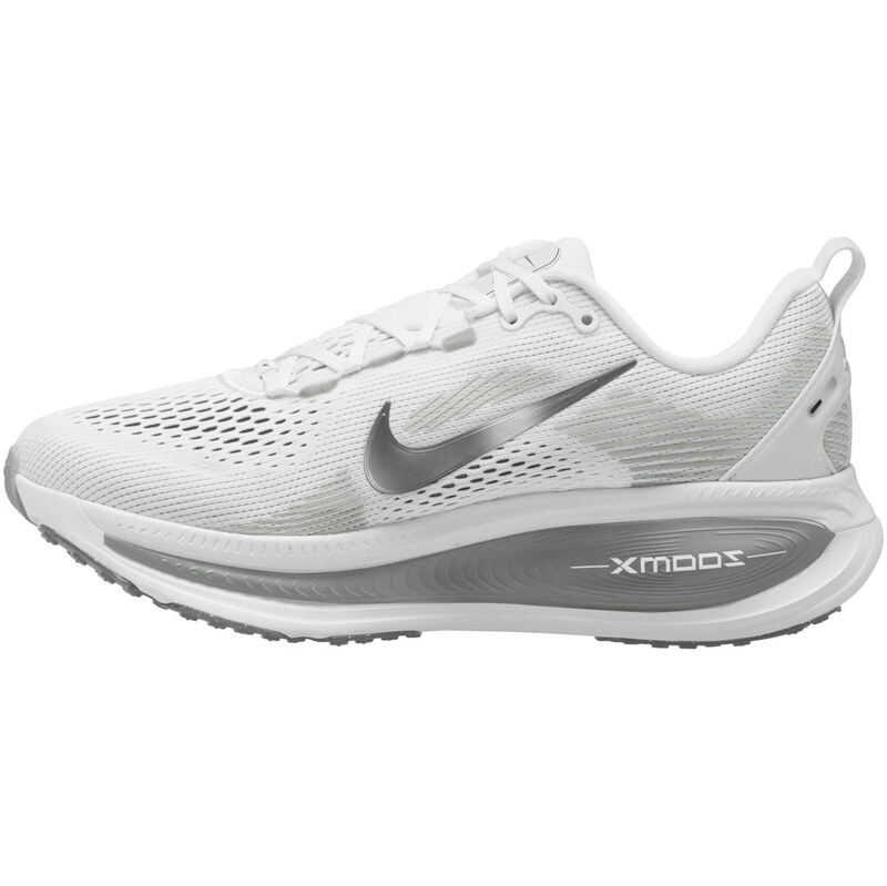 NIKE Běžecká obuv Vomero 18 šedá / světle šedá / offwhite