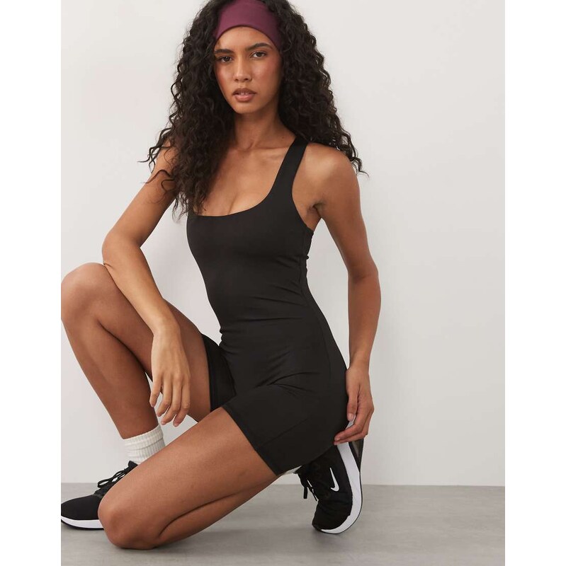 4505 active scoop neck romper with inner bra in black