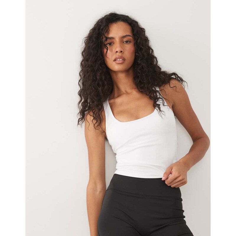 4505 active scoop neck racer back vest with inner bra in white