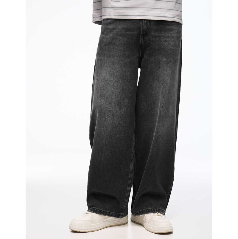 Bershka Super baggy jeans in black