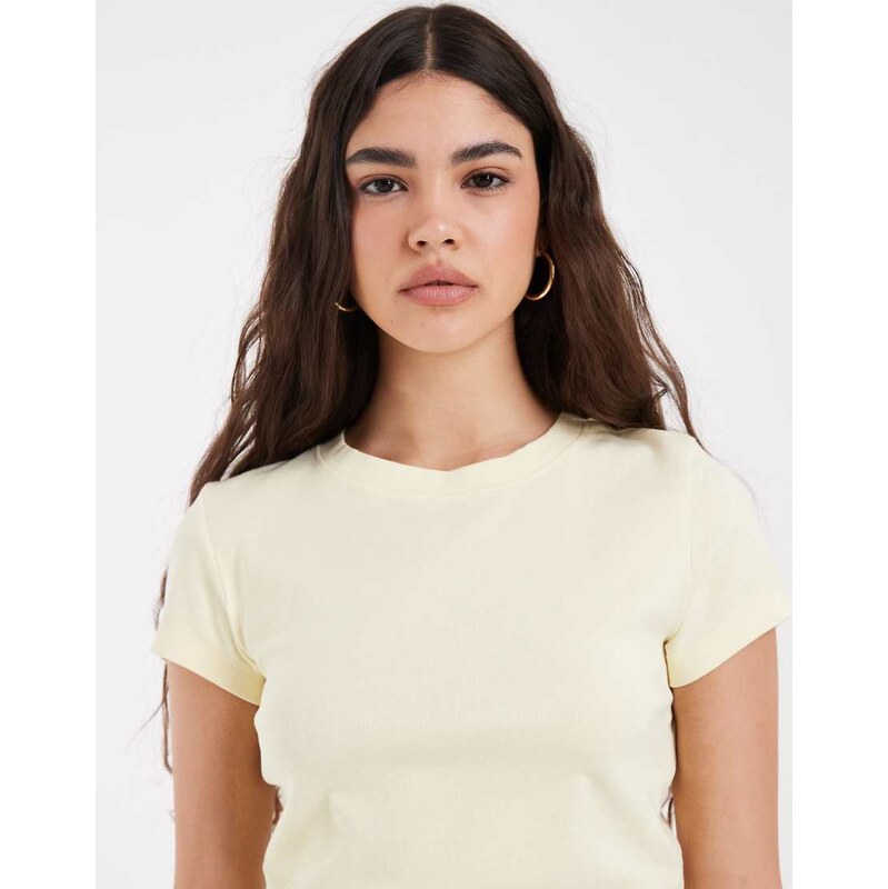 Levis essential baby tee in yellow-Green