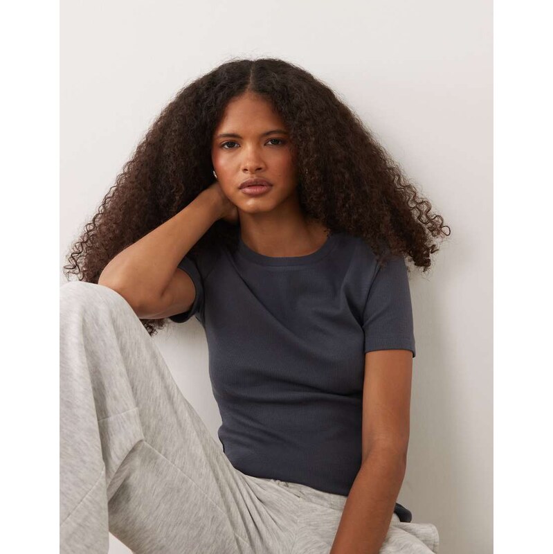 JJ Rebel ribbed short sleeved t-shirt in charcoal-Grey