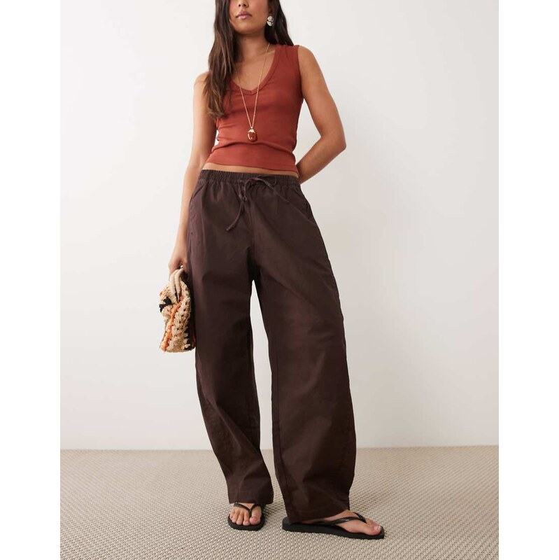 Abercrombie & Fitch twill barrell fit trousers in brown