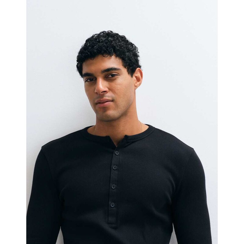 ASOS DESIGN muscle fit long sleeve t-shirt with woven henley in
