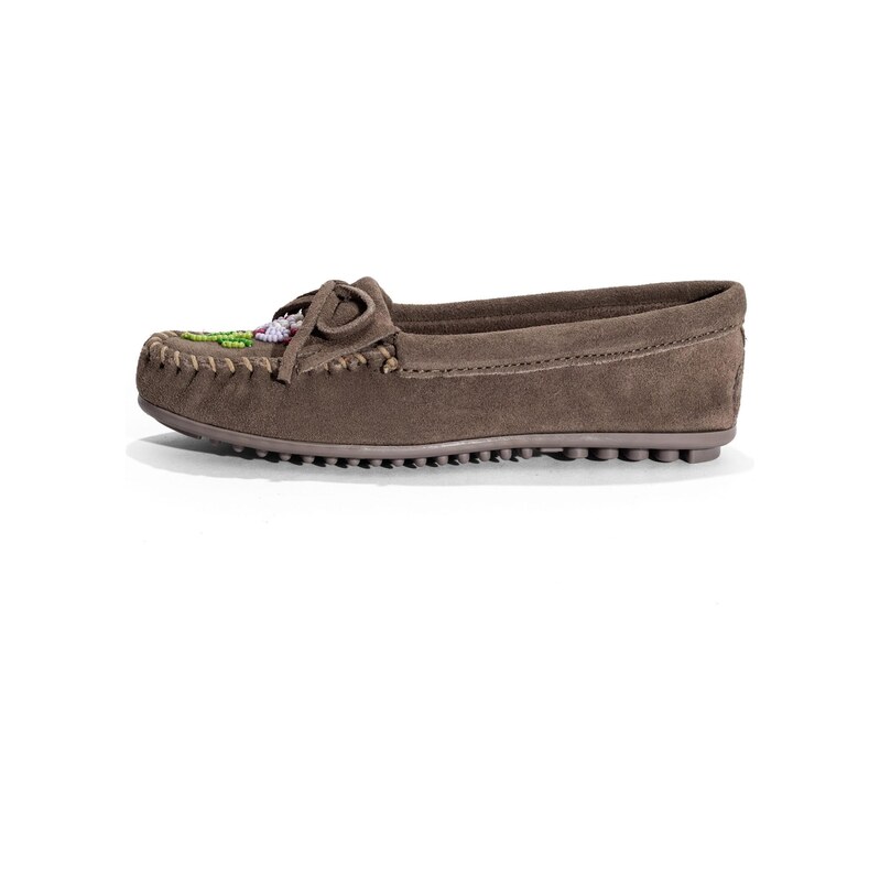 Minnetonka Mokasíny Kilty Tread šedá