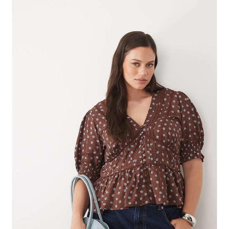 Nobodys Child Plus v neck puff sleeve button front blouse in