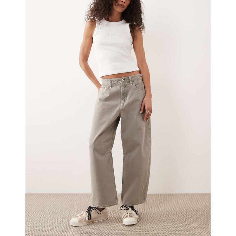 Calvin Klein Jeans cropped barrel leg jean in grey