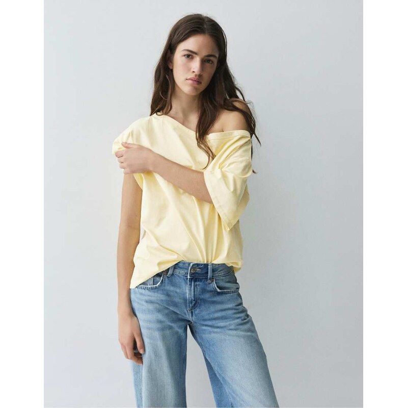 Pull&Bear Asymmetric short sleeve t-shirt in yellow