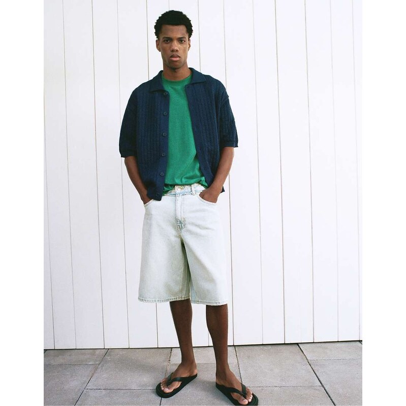 Pull&Bear Wide-leg denim bermuda shorts in pale indigo-Blue