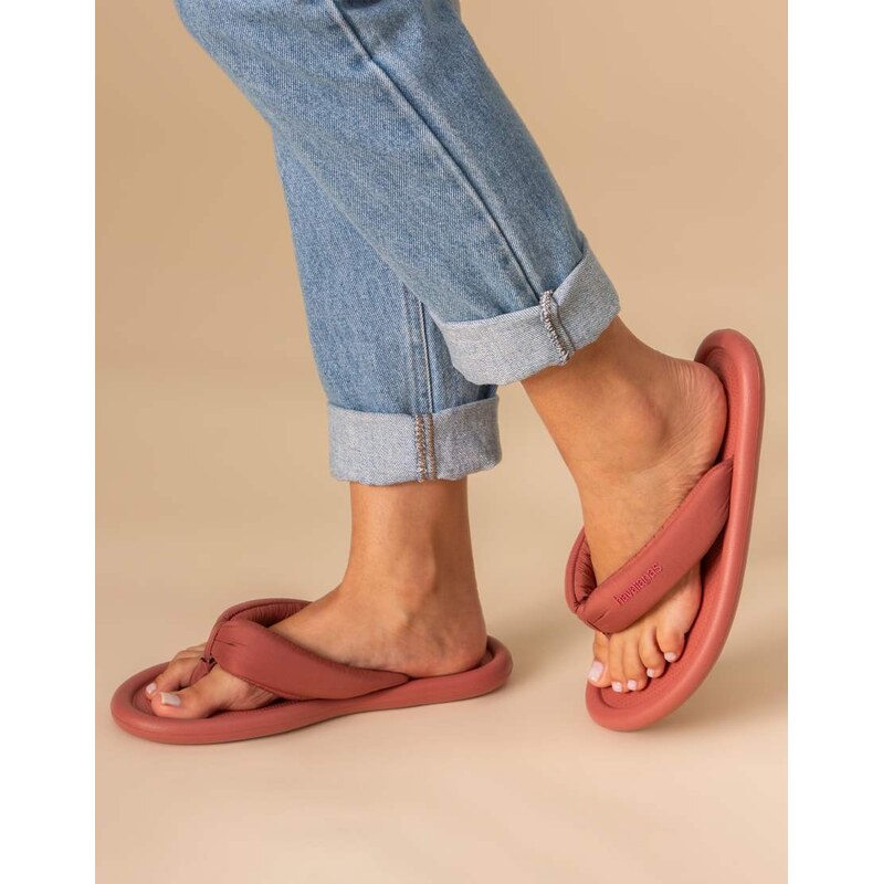 Havaianas Maxi-Puff boho flip flops in red