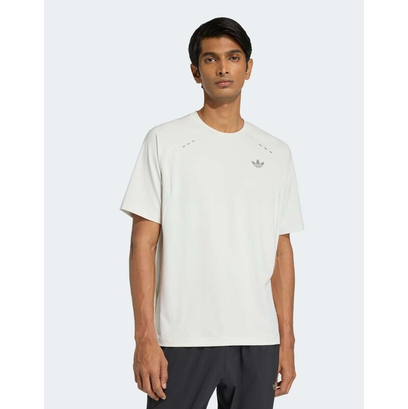 adidas Originals Tech trefoil essentials polyester tee in orbit