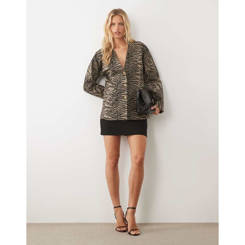 Ghospell Razan cotton v-neck long sleeve fitted blazer co-ord in