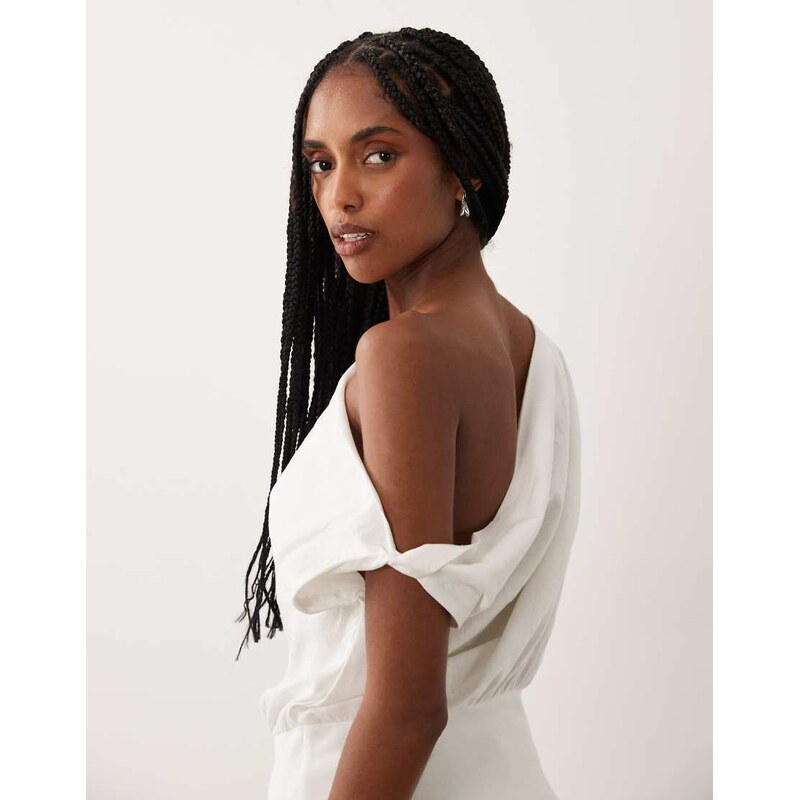 Supre Winslow off shoulder top in white