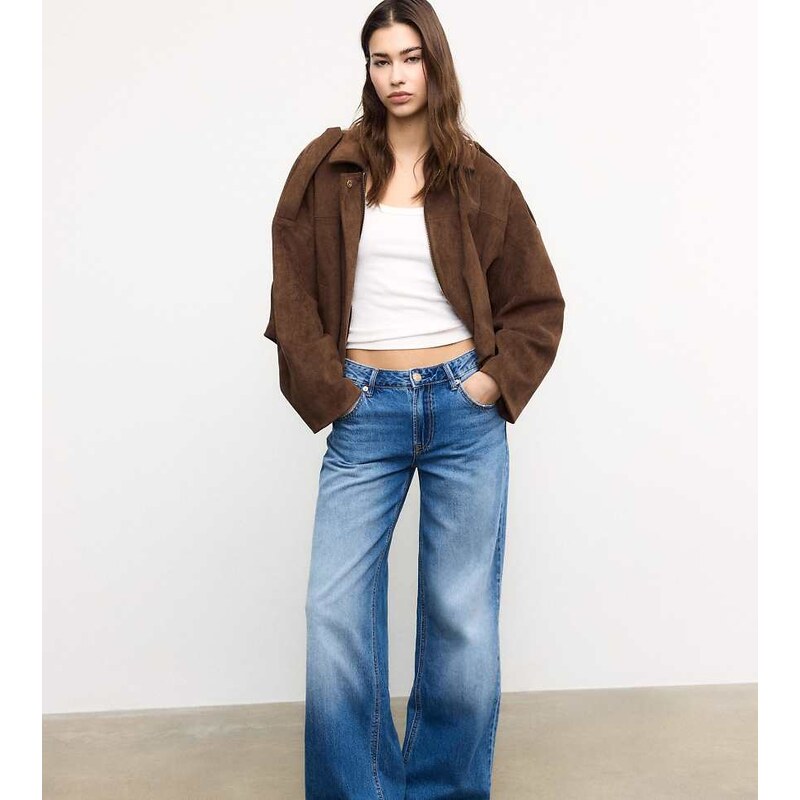 Stradivarius Tall d91 low-rise wide-leg jeans in medium blue