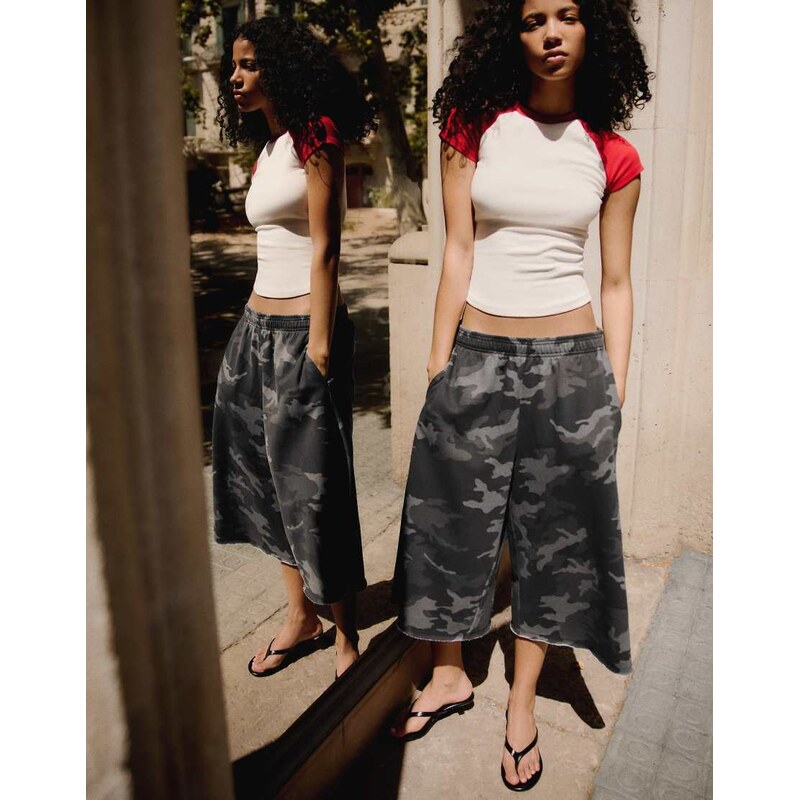 Bershka Printed jersey bermuda shorts in grey