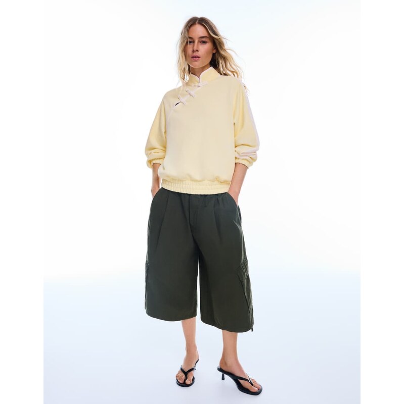Bershka Long sleeve stand collar sweatshirt with clasps in