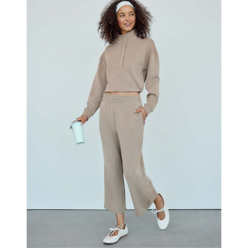 Stradivarius Soft-touch sweatshirt with zip in beige-Neutral