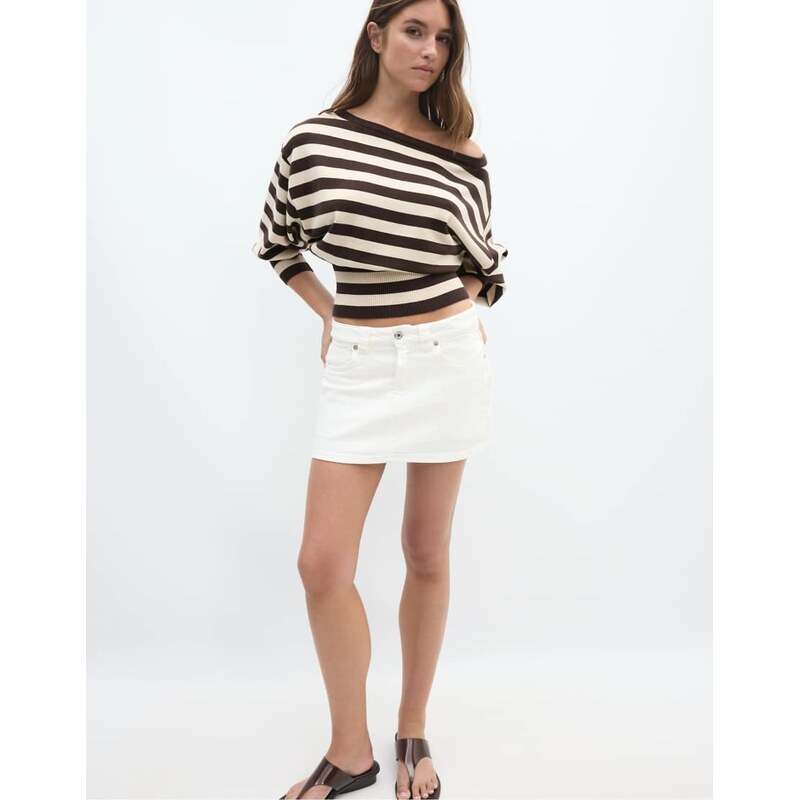 Stradivarius Asymmetric ribbed hem knit sweater in brown