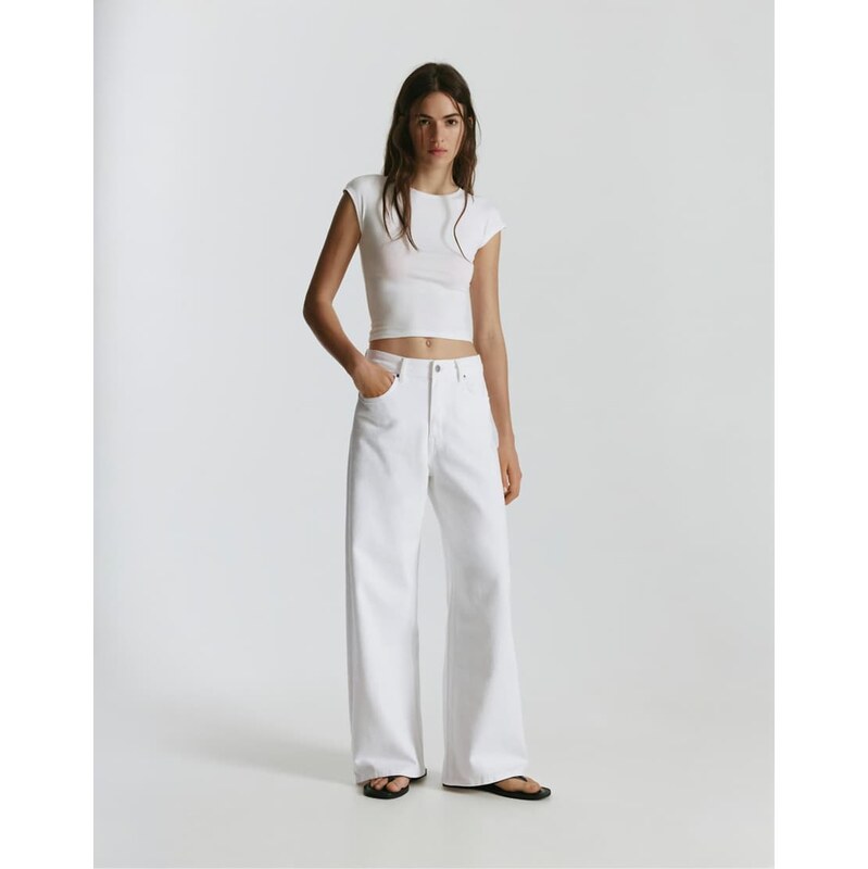 Pull&Bear Mid-waist baggy jeans in white