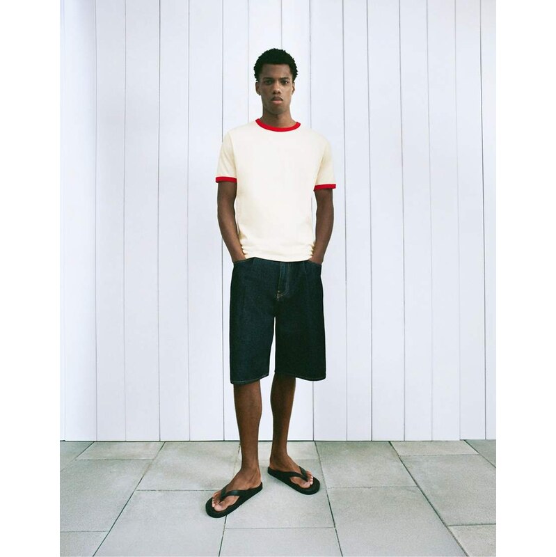 Pull&Bear Contrast trim t-shirt in red