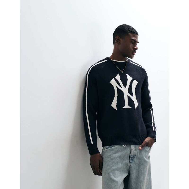 New Era NY Yankees large logo knitted jumper with contrast