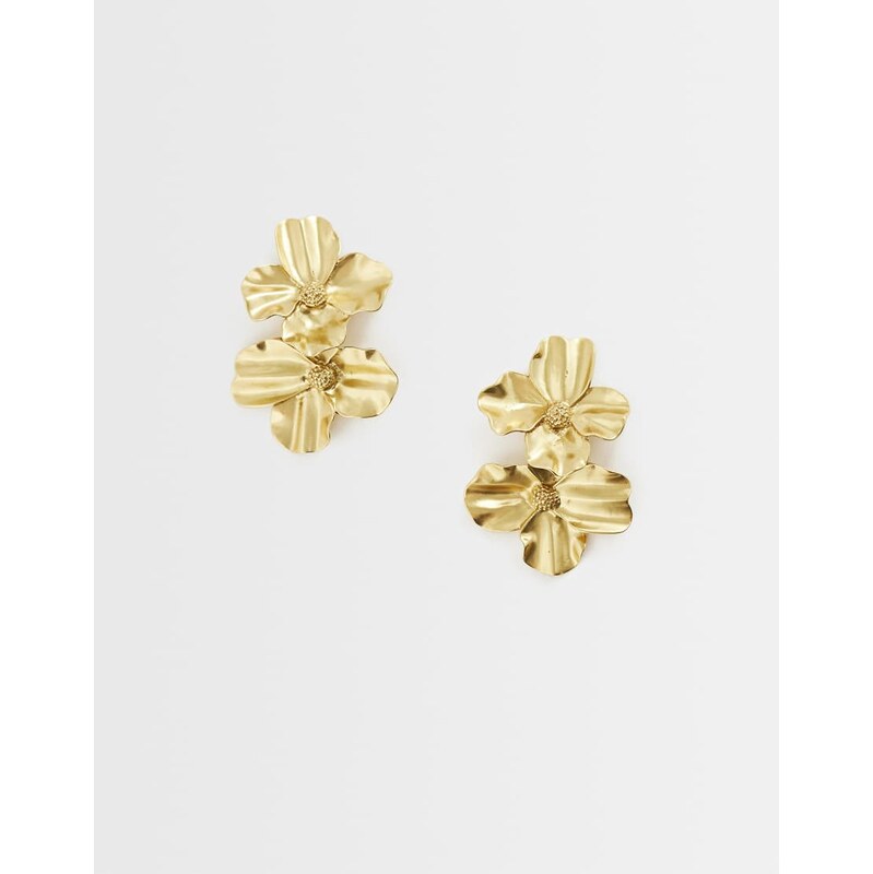 Mango flower stud earring in gold