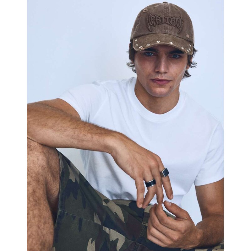 Bershka Embroidered eyelet cap in brown