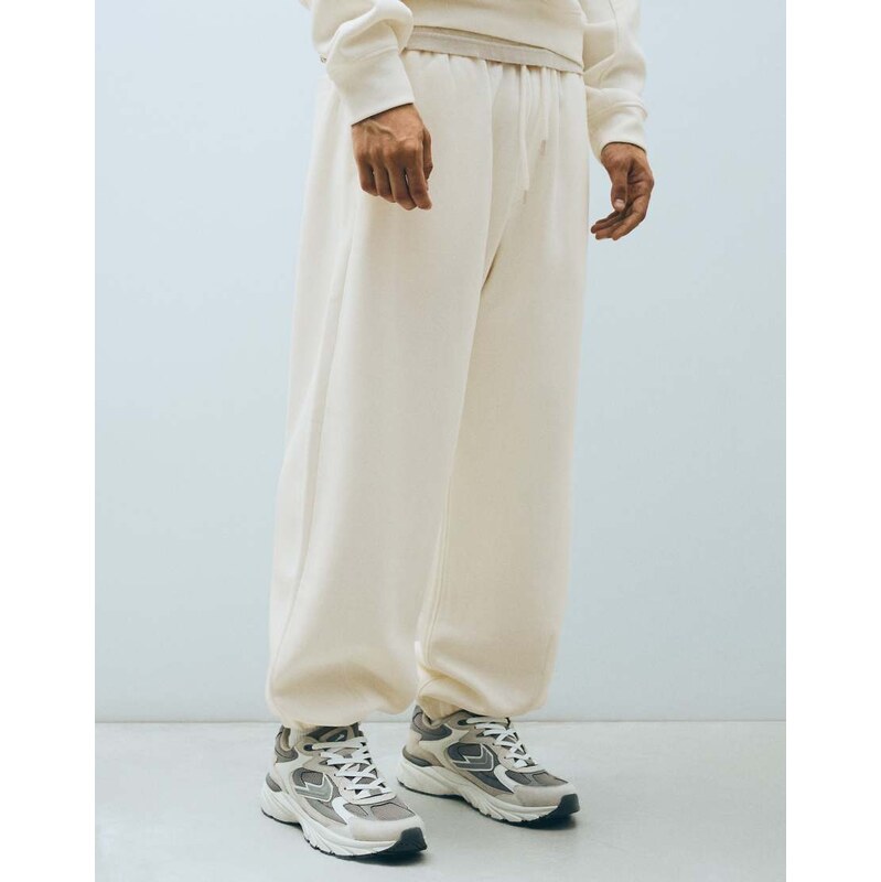Bershka Volume joggers in white