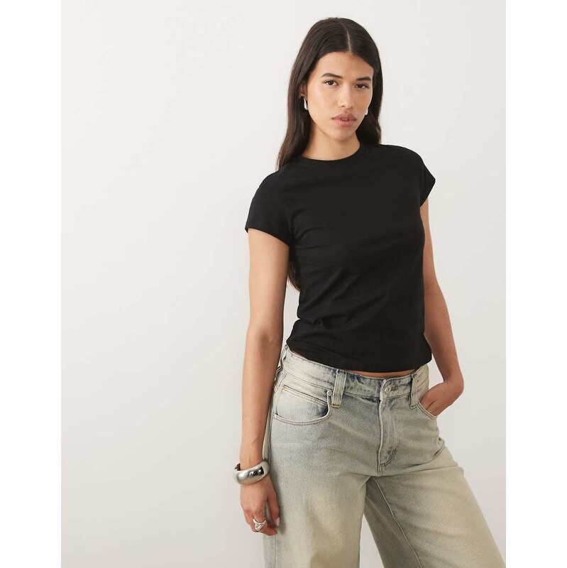 Motel clio basic t-shirt in black