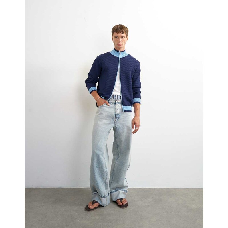 Topman rigid baggy fit jean with turn-up in light wash-Blue